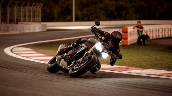 Ride 5 screenshot 1